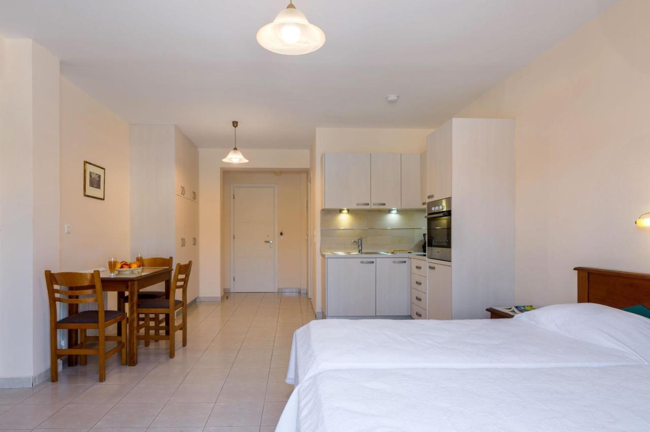 Rouchotas Apartments 아르고스톨리온 외부 사진